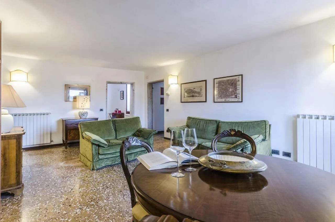 Maurizio House - Near The Train Station Apartment Venice Italy