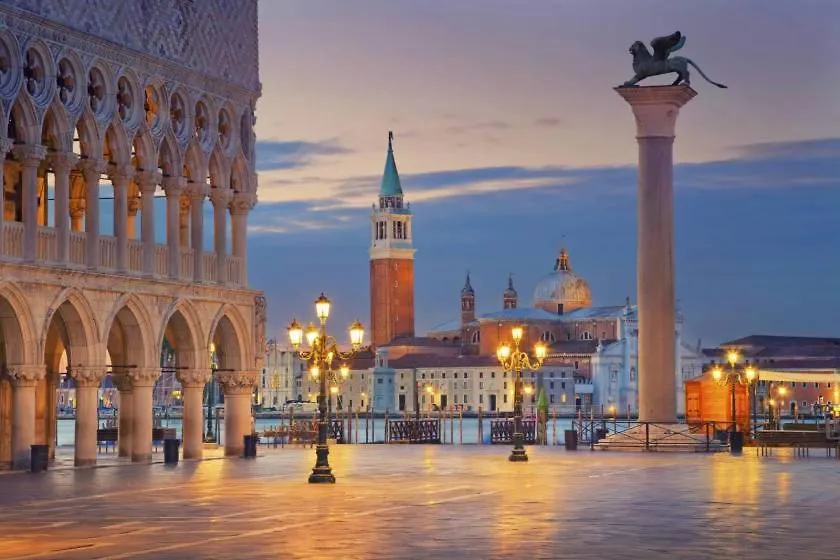 Apartamento Maurizio House - Near The Train Station Venecia 0*,  Italia
