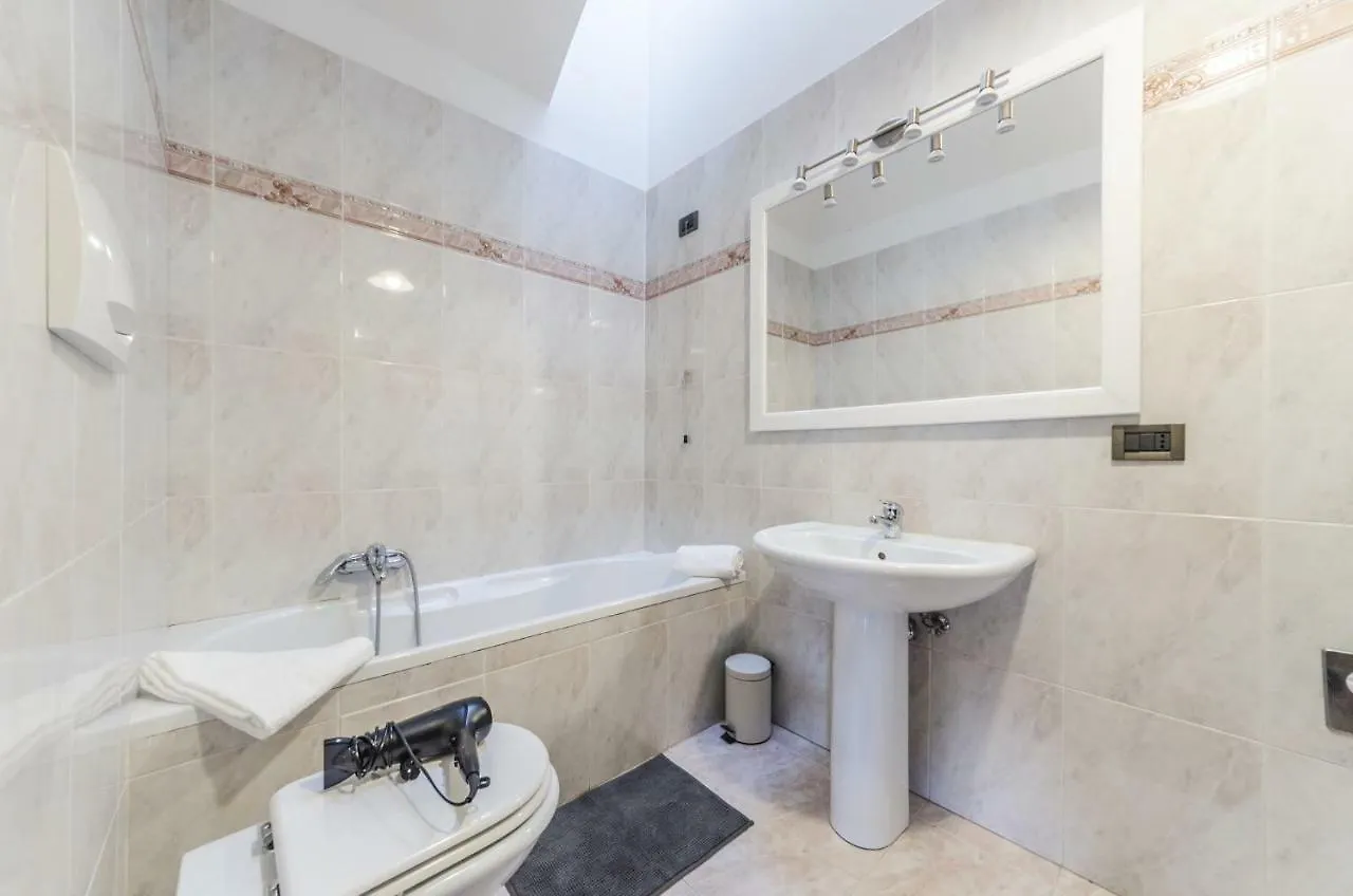Apartamento Maurizio House - Near The Train Station Venecia 0*,